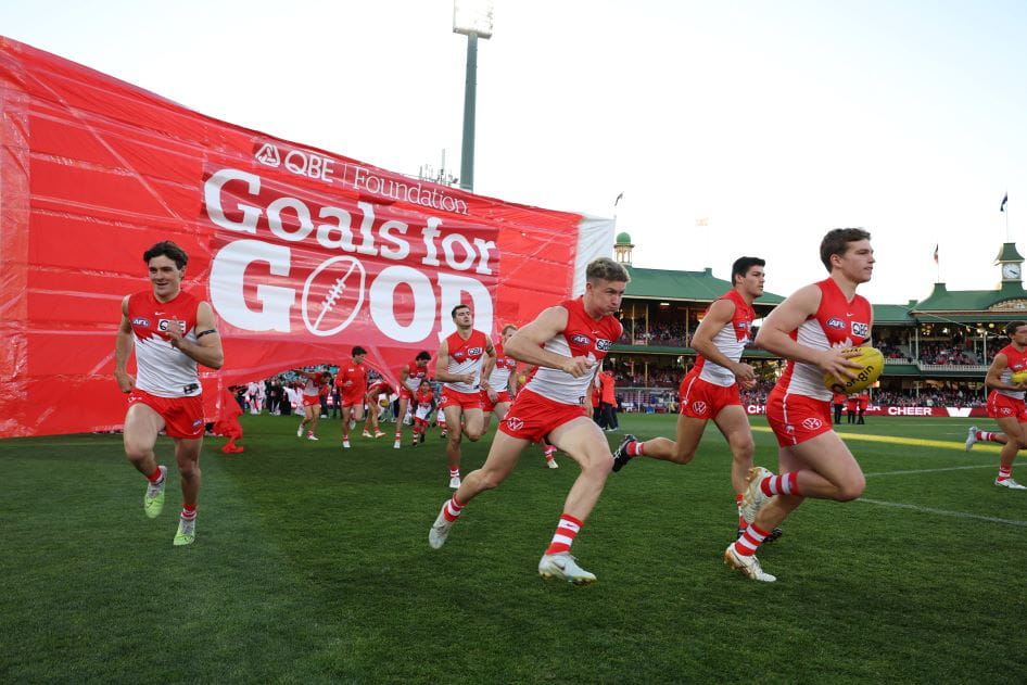 Sydney Swans AFL field running onto field during match against West Coast Eagles at the SCG